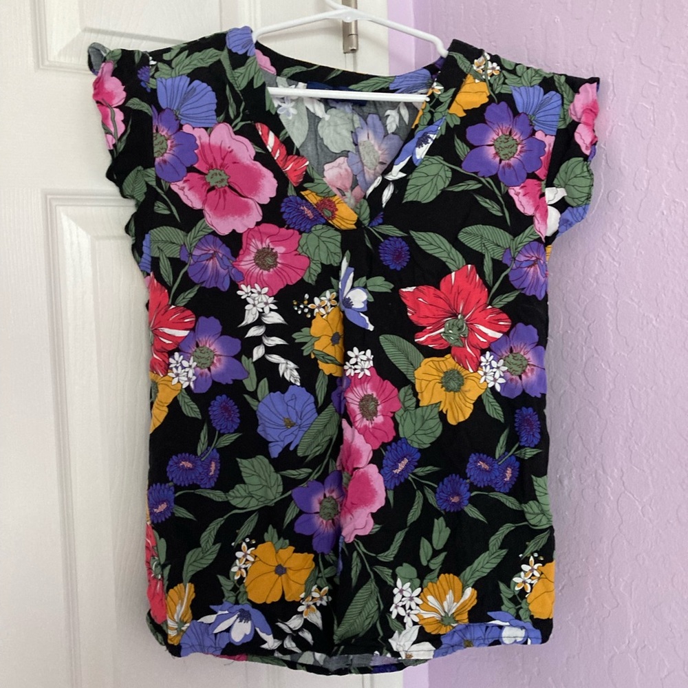 Floral butterfly ruffle sleeved blouse